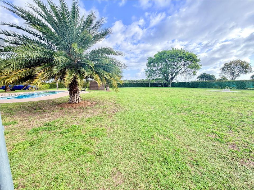 Recently Sold: $1,550,000 (4 beds, 4 baths, 4870 Square Feet)