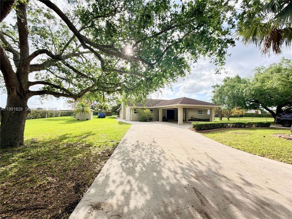 Recently Sold: $1,550,000 (4 beds, 4 baths, 4870 Square Feet)