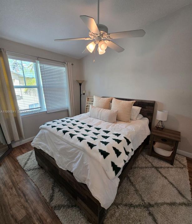 Active With Contract: $3,350 (2 beds, 2 baths, 1564 Square Feet)
