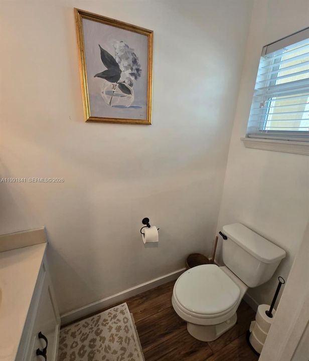 Active With Contract: $3,350 (2 beds, 2 baths, 1564 Square Feet)
