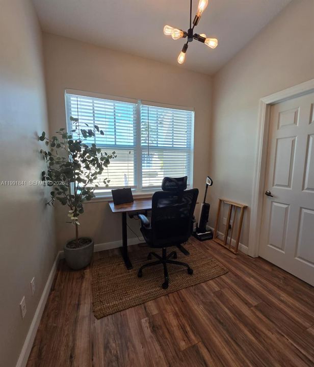 Active With Contract: $3,350 (2 beds, 2 baths, 1564 Square Feet)