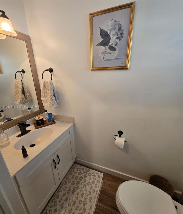 Active With Contract: $3,350 (2 beds, 2 baths, 1564 Square Feet)