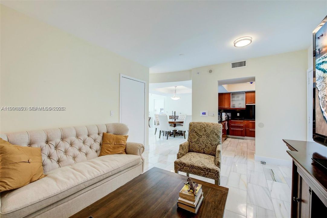 For Sale: $1,649,000 (2 beds, 3 baths, 1730 Square Feet)