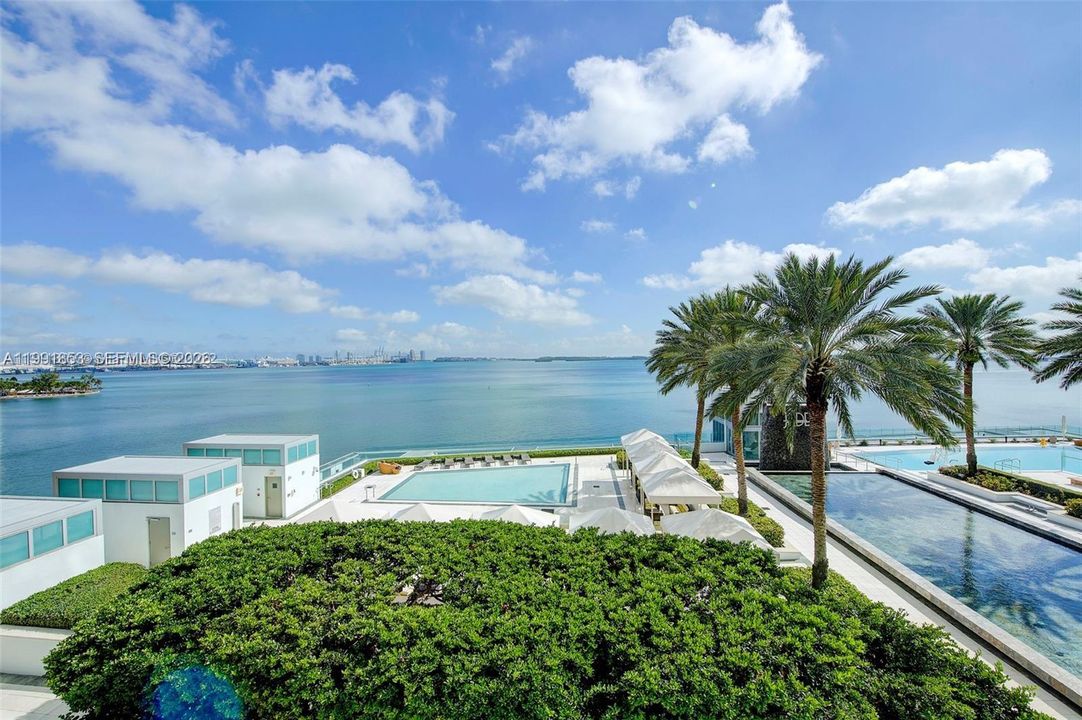For Sale: $1,649,000 (2 beds, 3 baths, 1730 Square Feet)