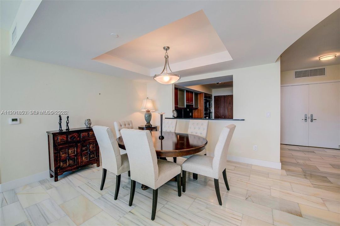 For Sale: $1,649,000 (2 beds, 3 baths, 1730 Square Feet)