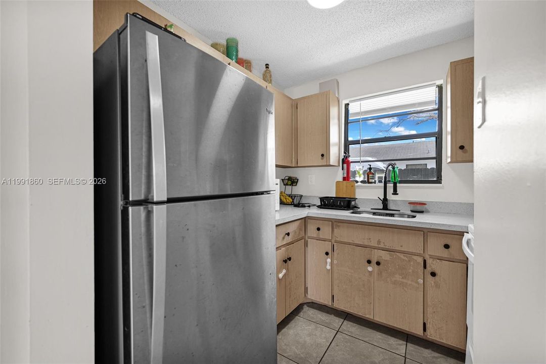 En Venta: $729,000 (0 camas, 0 baños, 1944 Pies cuadrados)