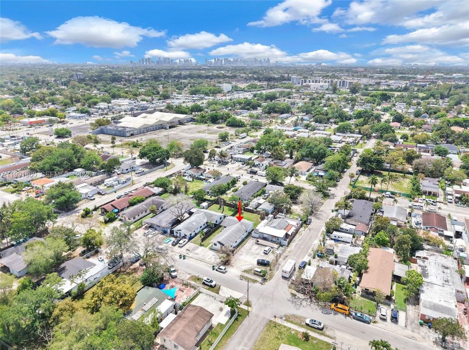 En Venta: $729,000 (0 camas, 0 baños, 1944 Pies cuadrados)