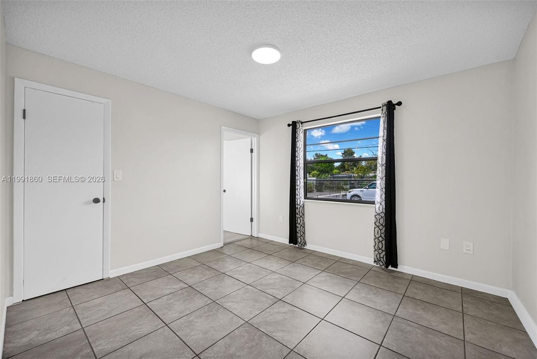 En Venta: $729,000 (0 camas, 0 baños, 1944 Pies cuadrados)