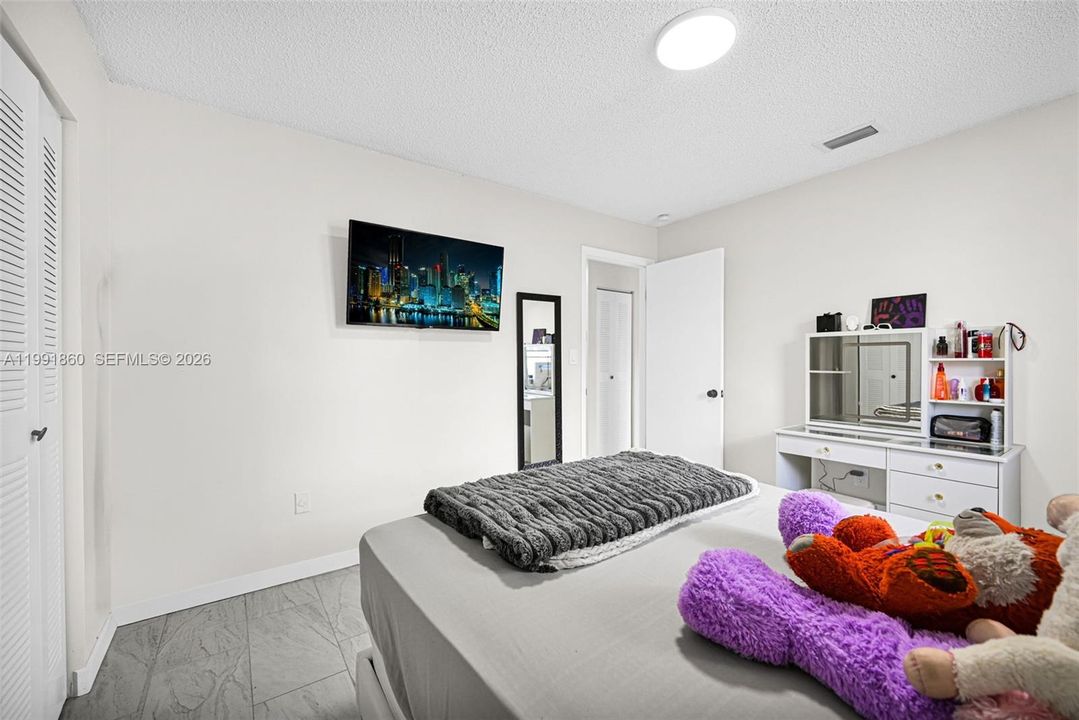 En Venta: $729,000 (0 camas, 0 baños, 1944 Pies cuadrados)