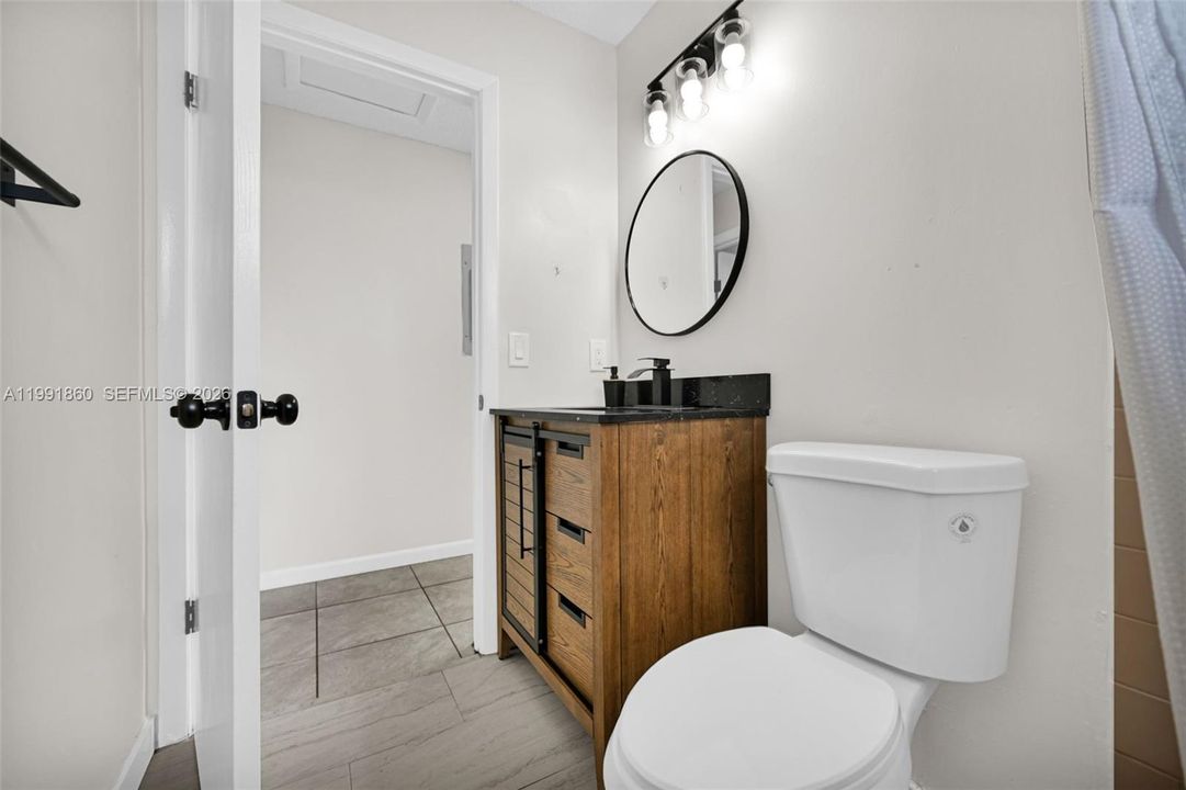 En Venta: $729,000 (0 camas, 0 baños, 1944 Pies cuadrados)