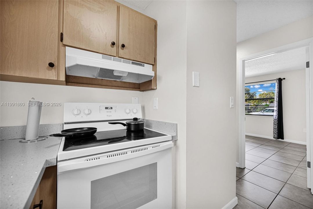 En Venta: $729,000 (0 camas, 0 baños, 1944 Pies cuadrados)