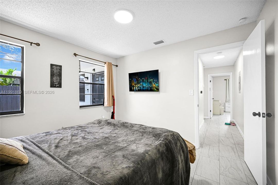 En Venta: $729,000 (0 camas, 0 baños, 1944 Pies cuadrados)