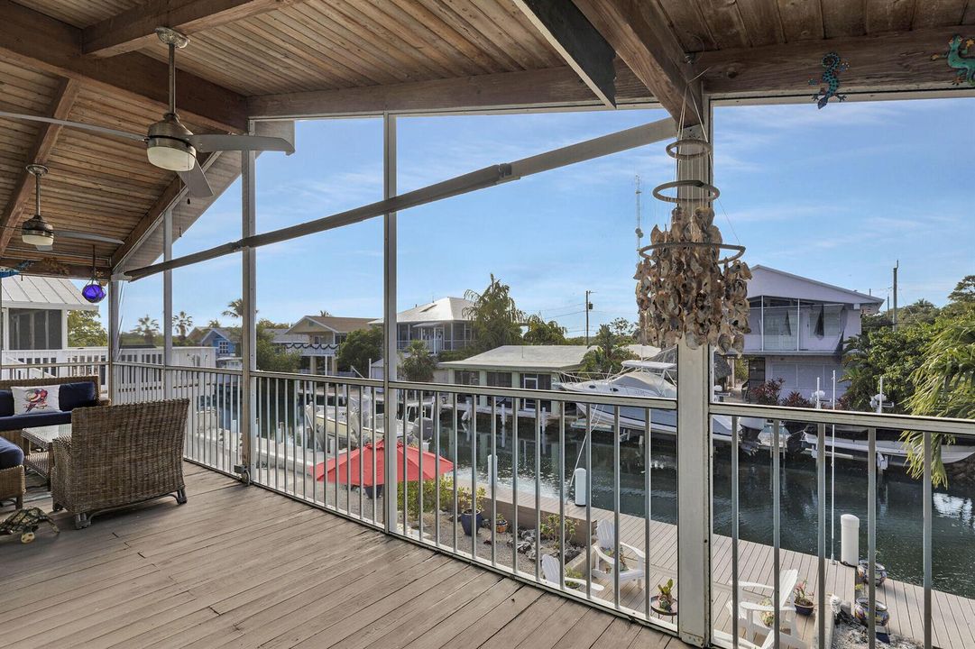 Screened in porch