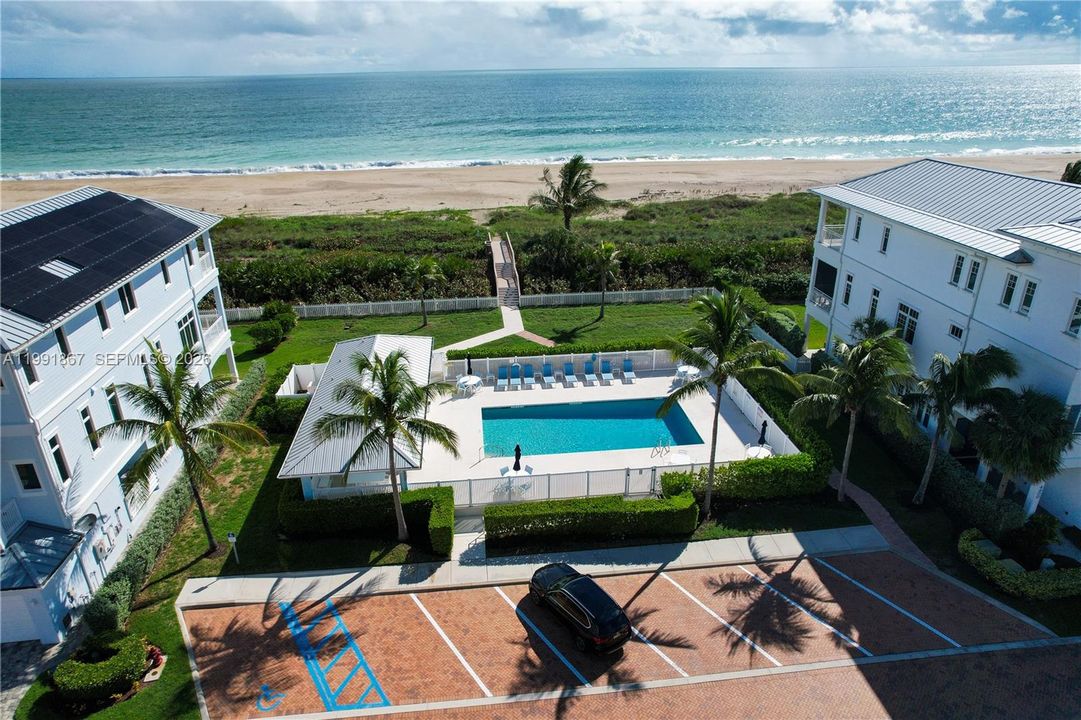 En Venta: $870,000 (0.12 acres)
