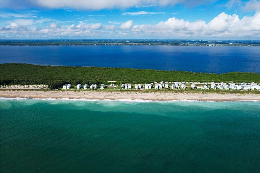 En Venta: $870,000 (0.12 acres)