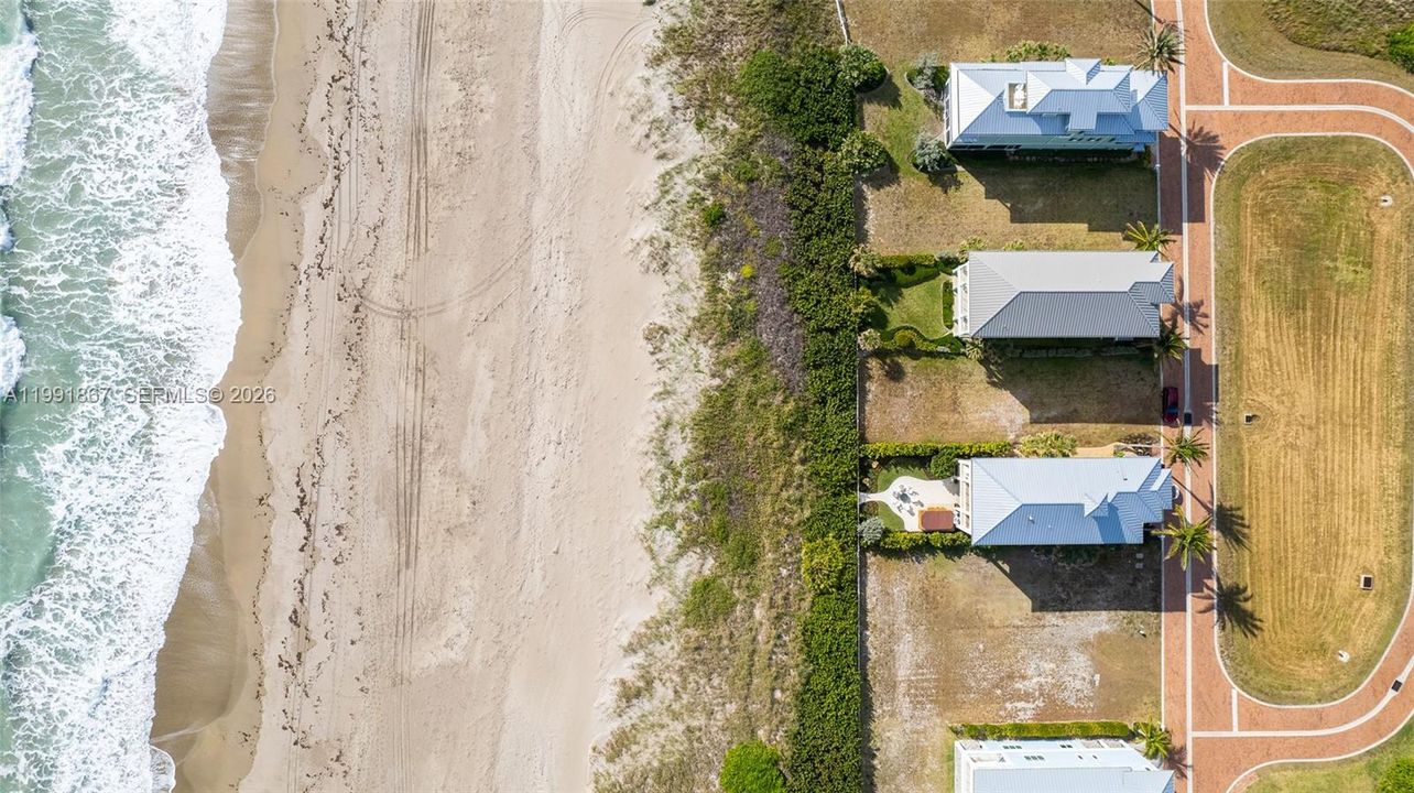 En Venta: $870,000 (0.12 acres)