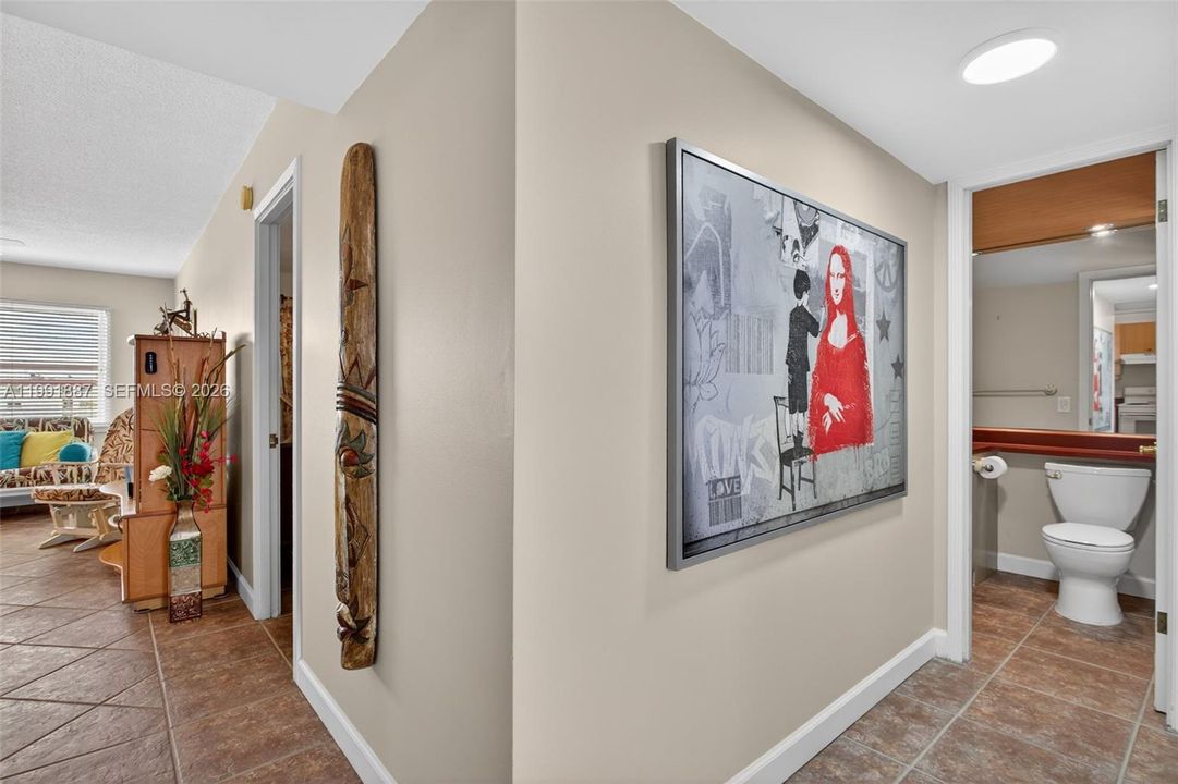 For Sale: $94,000 (1 beds, 1 baths, 700 Square Feet)