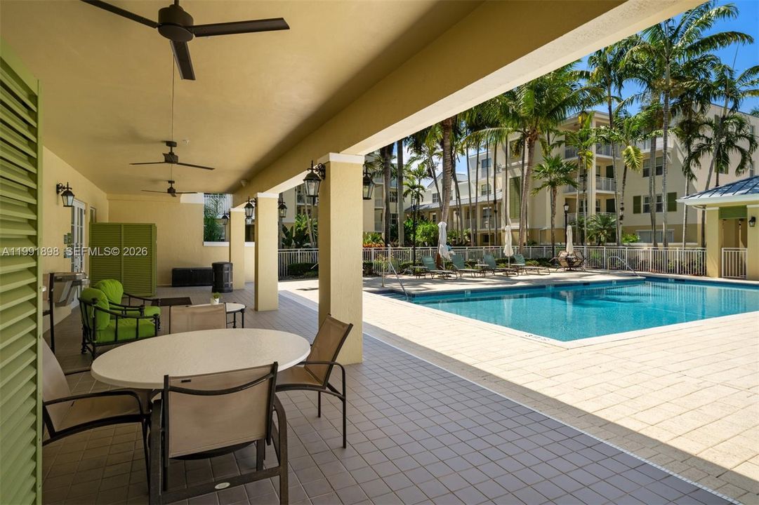 For Sale: $950,000 (4 beds, 2 baths, 1864 Square Feet)