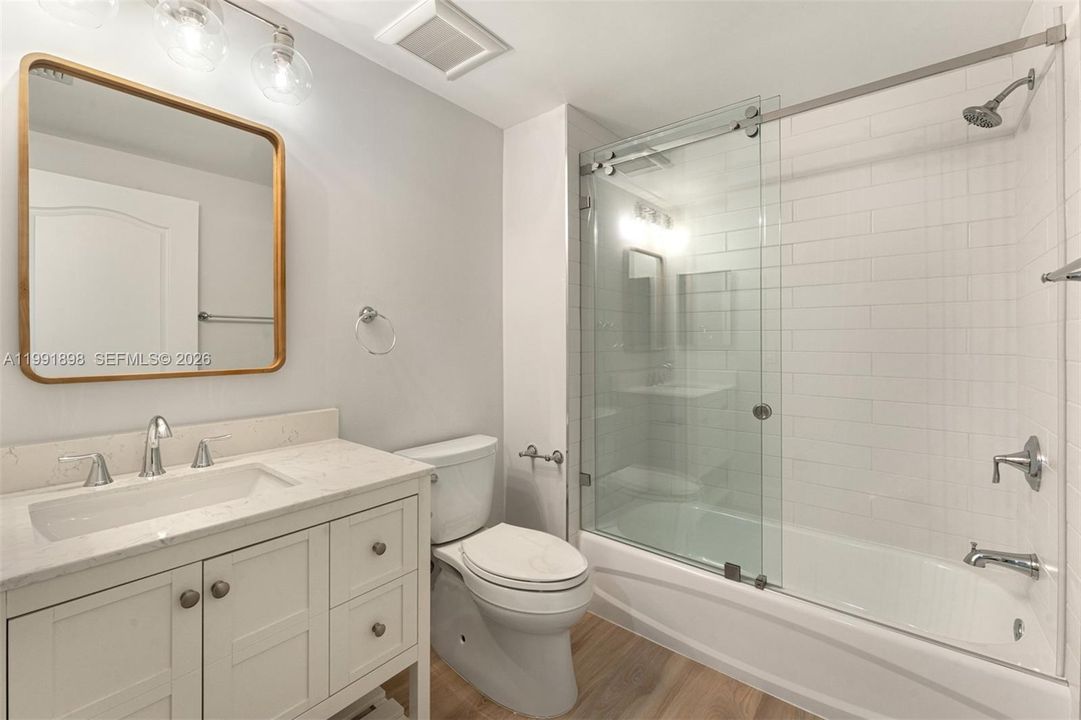For Sale: $950,000 (4 beds, 2 baths, 1864 Square Feet)