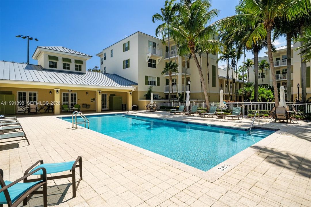 For Sale: $950,000 (4 beds, 2 baths, 1864 Square Feet)