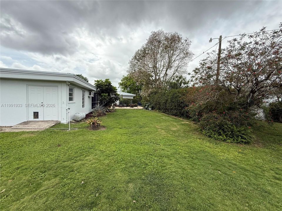 En Venta: $2,195,000 (4 camas, 2 baños, 2980 Pies cuadrados)