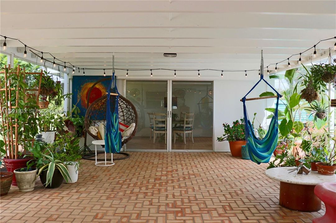 En Venta: $2,195,000 (4 camas, 2 baños, 2980 Pies cuadrados)