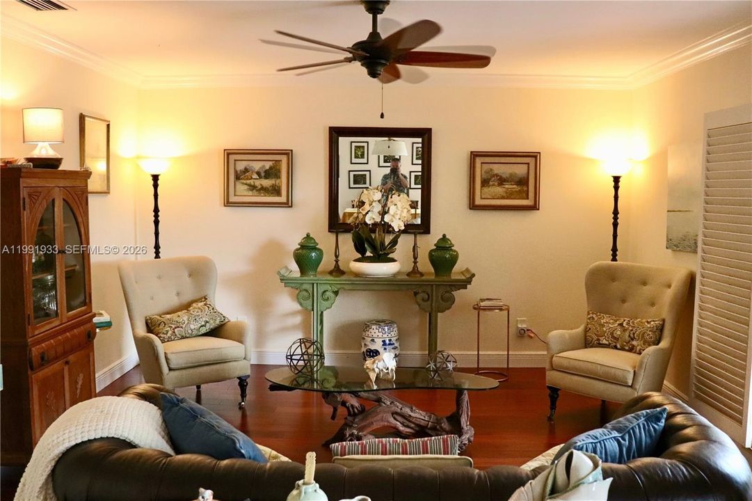 En Venta: $2,195,000 (4 camas, 2 baños, 2980 Pies cuadrados)