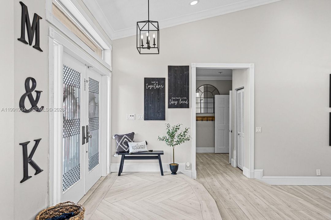 Недавно продано: $999,999 (4 спален, 2 ванн, 3101 Квадратных фут)