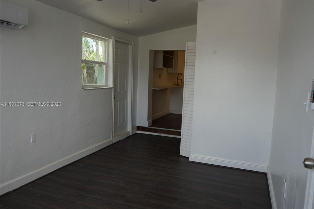 En Renta: $1,450 (1 camas, 1 baños, 1923 Pies cuadrados)