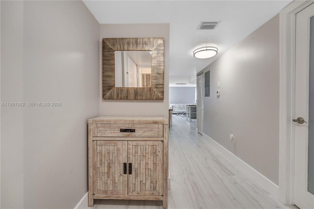 En Venta: $650,000 (2 camas, 2 baños, 1038 Pies cuadrados)