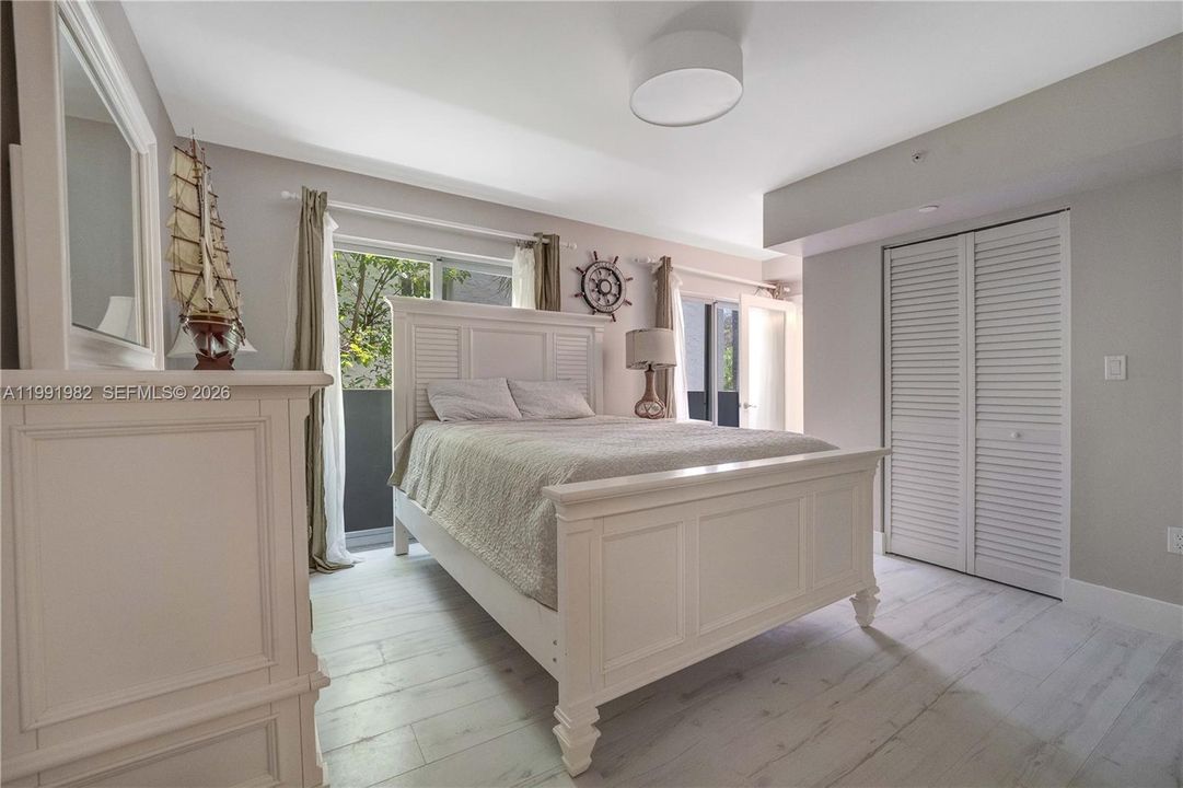 En Venta: $650,000 (2 camas, 2 baños, 1038 Pies cuadrados)