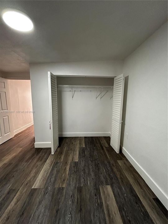 出租: $1,690 (1 贝兹, 1 浴室, 1923 平方英尺)