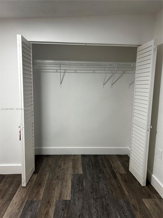 出租: $1,690 (1 贝兹, 1 浴室, 1923 平方英尺)