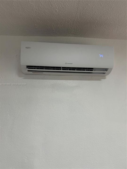 出租: $1,690 (1 贝兹, 1 浴室, 1923 平方英尺)