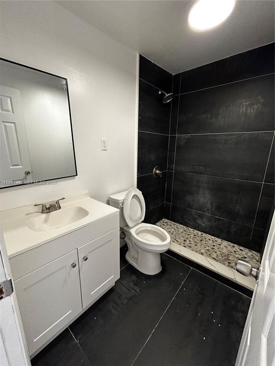 出租: $1,690 (1 贝兹, 1 浴室, 1923 平方英尺)