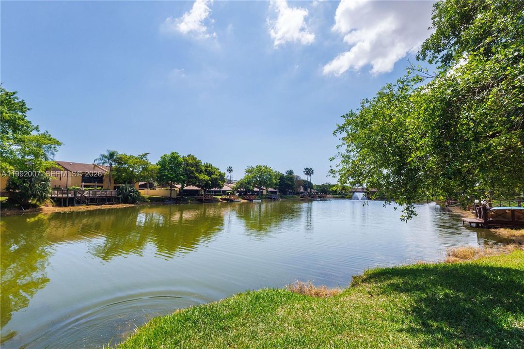 Activo con contrato: $319,000 (2 camas, 2 baños, 1038 Pies cuadrados)