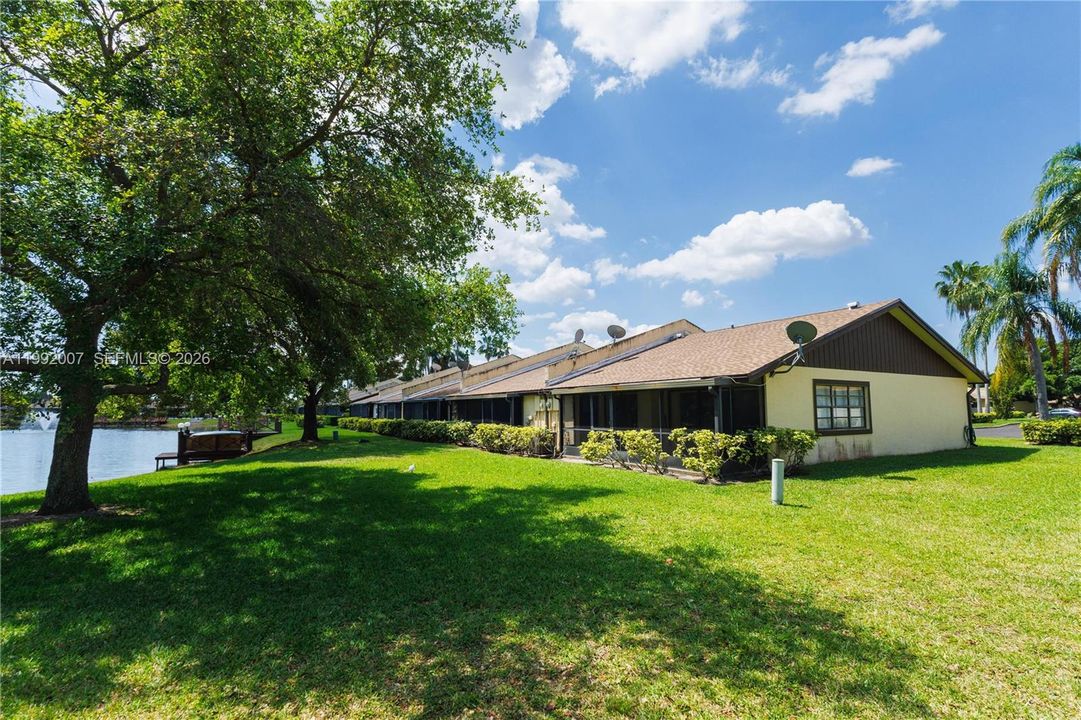 Activo con contrato: $319,000 (2 camas, 2 baños, 1038 Pies cuadrados)