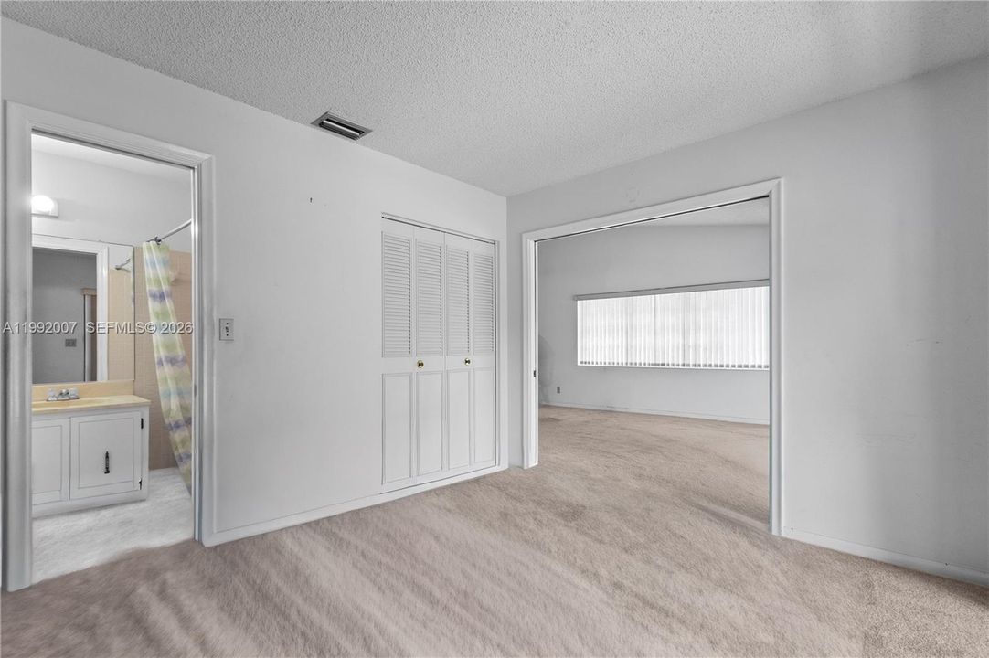 Activo con contrato: $319,000 (2 camas, 2 baños, 1038 Pies cuadrados)