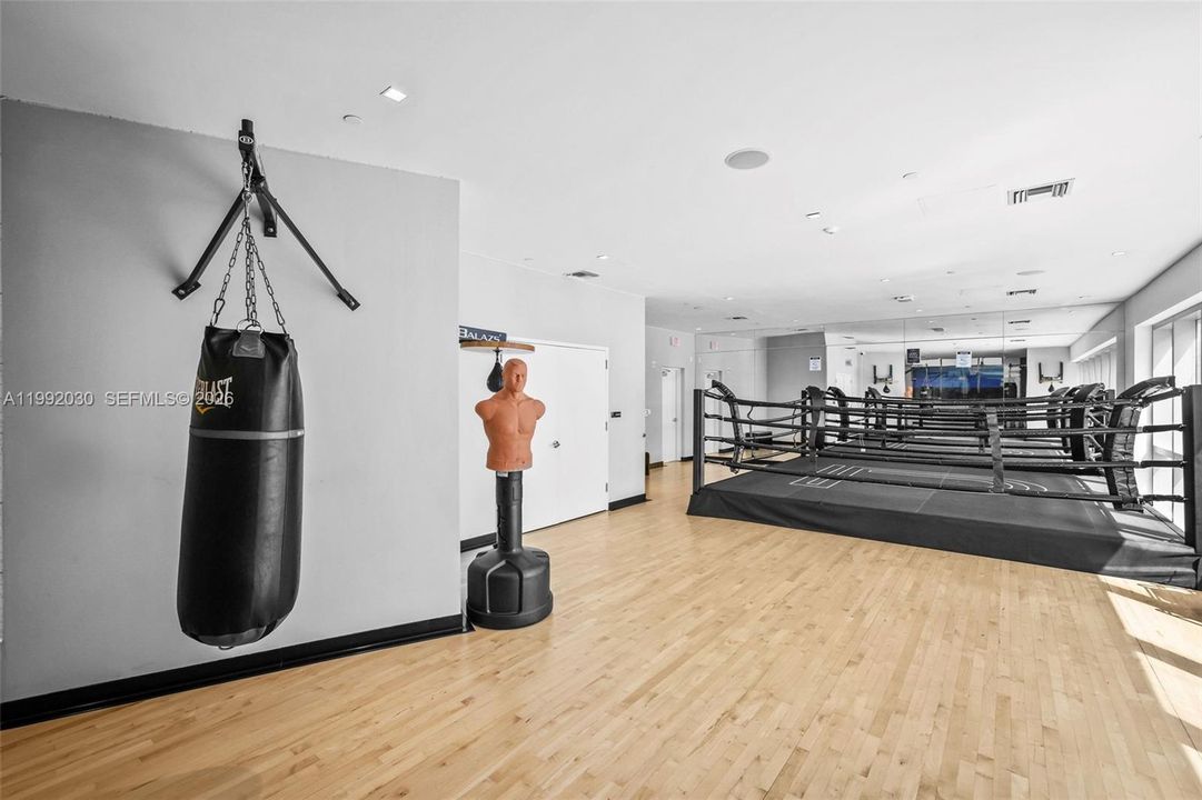 На продажу: $1,850,000 (4 спален, 4 ванн, 2188 Квадратных фут)