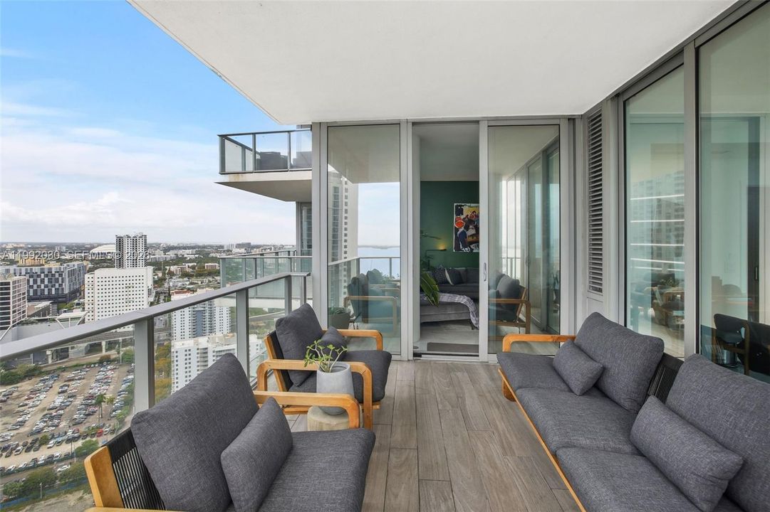 На продажу: $1,850,000 (4 спален, 4 ванн, 2188 Квадратных фут)