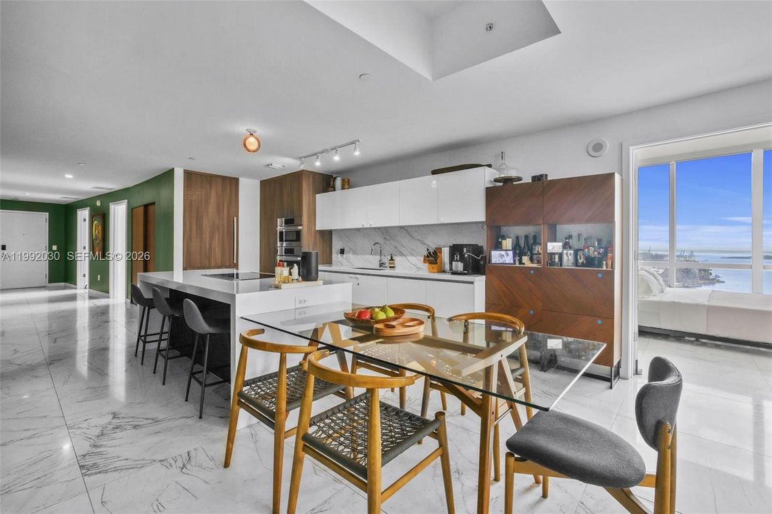 На продажу: $1,850,000 (4 спален, 4 ванн, 2188 Квадратных фут)