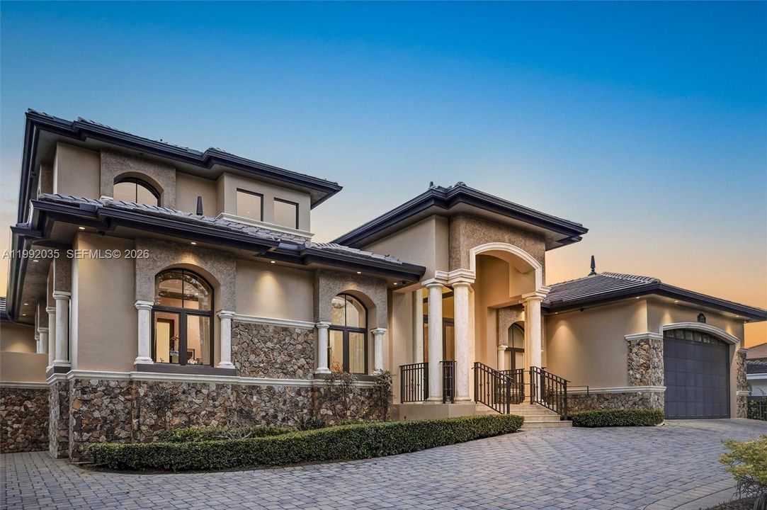 En Venta: $6,900,000 (4 camas, 4 baños, 3668 Pies cuadrados)