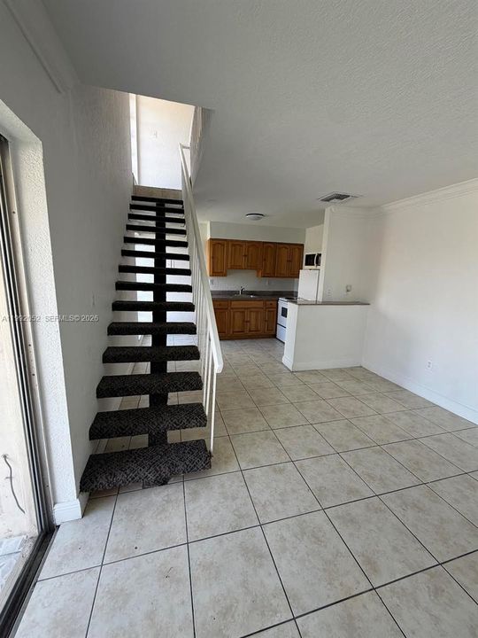 В аренду: $1,700 (1 спален, 1 ванн, 635 Квадратных фут)