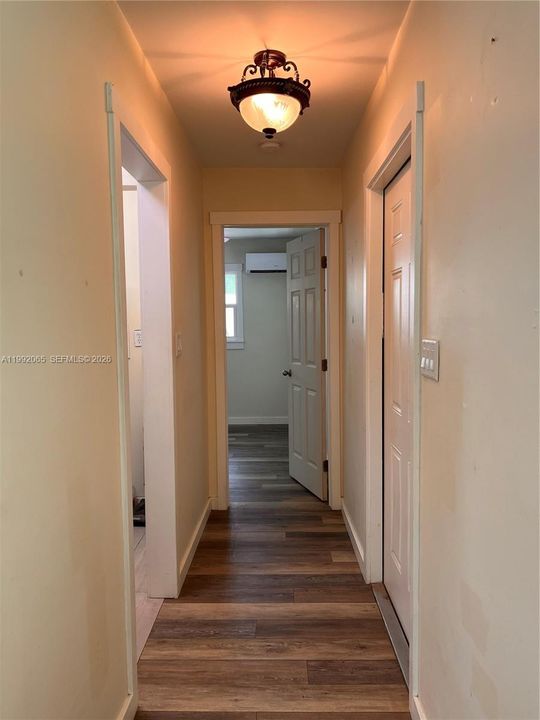 На продажу: $279,999 (2 спален, 2 ванн, 1120 Квадратных фут)