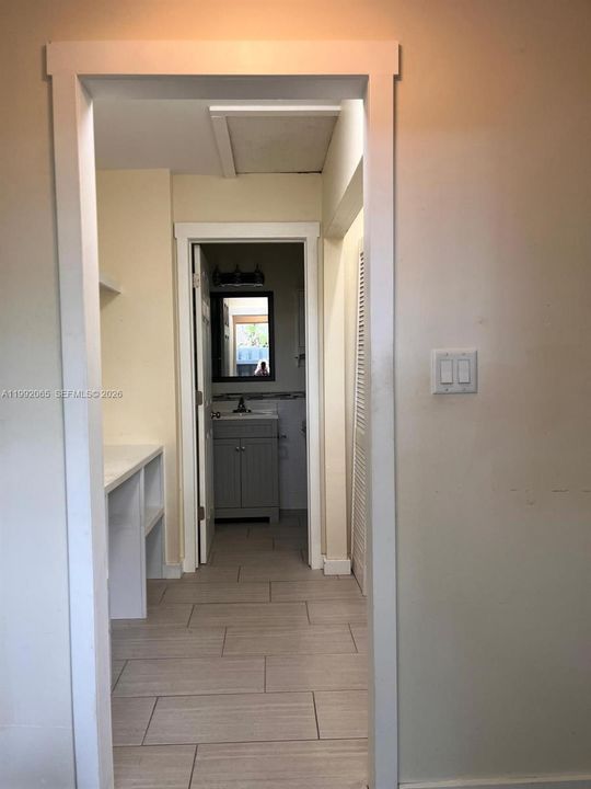 На продажу: $279,999 (2 спален, 2 ванн, 1120 Квадратных фут)