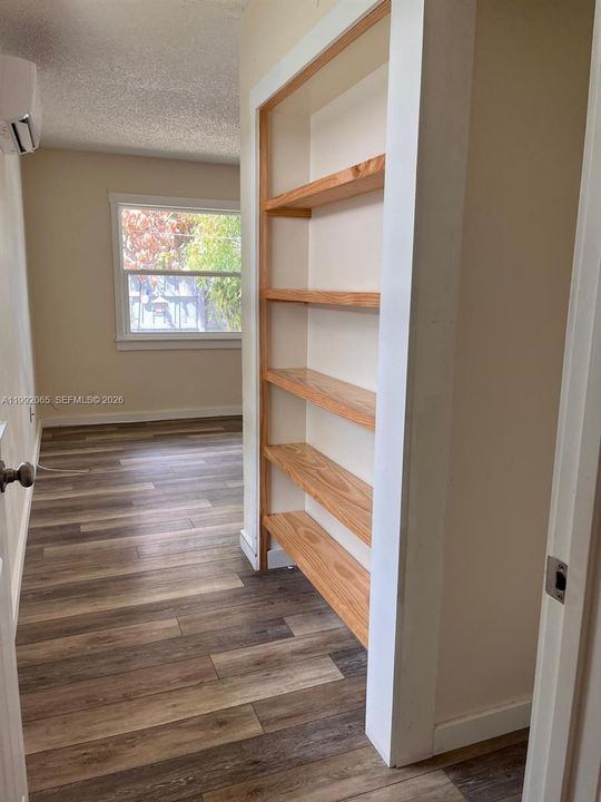 На продажу: $279,999 (2 спален, 2 ванн, 1120 Квадратных фут)