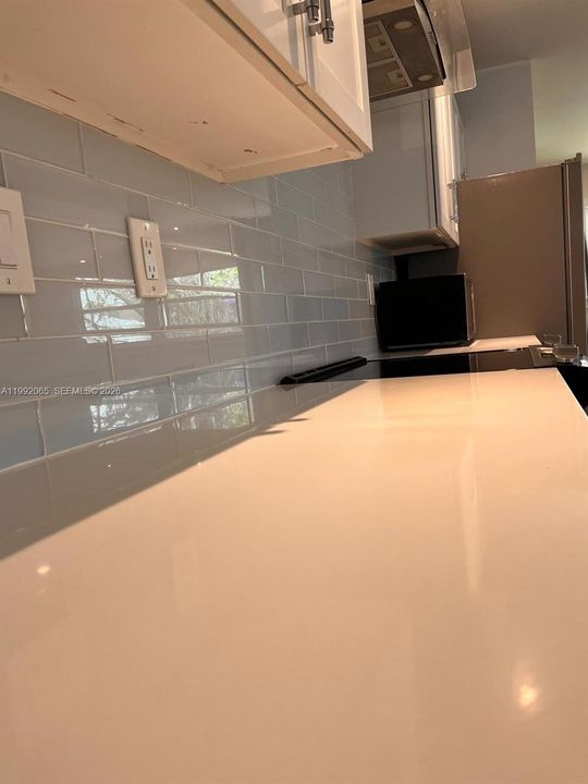 На продажу: $279,999 (2 спален, 2 ванн, 1120 Квадратных фут)