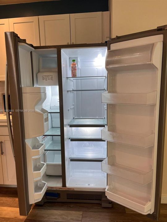 На продажу: $279,999 (2 спален, 2 ванн, 1120 Квадратных фут)
