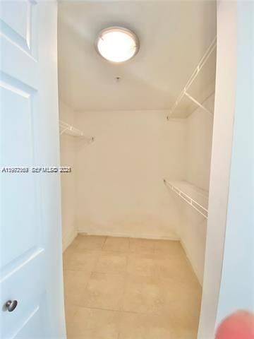 Active With Contract: $1,590 (1 beds, 1 baths, 793 Square Feet)