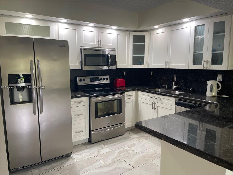 В аренду: $2,550 (3 спален, 2 ванн, 1152 Квадратных фут)